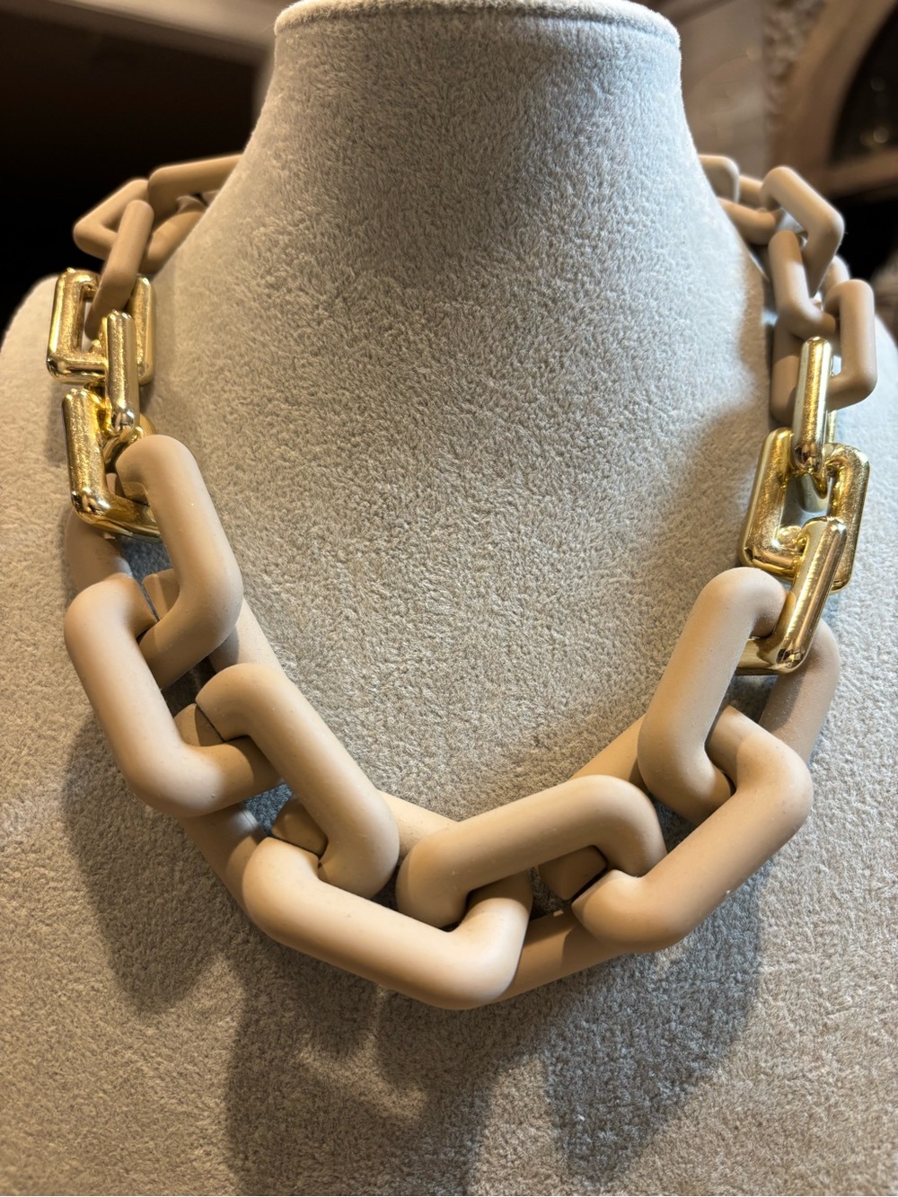 Neutral Beige Chunky Chain Necklace w/Gold tone Accents